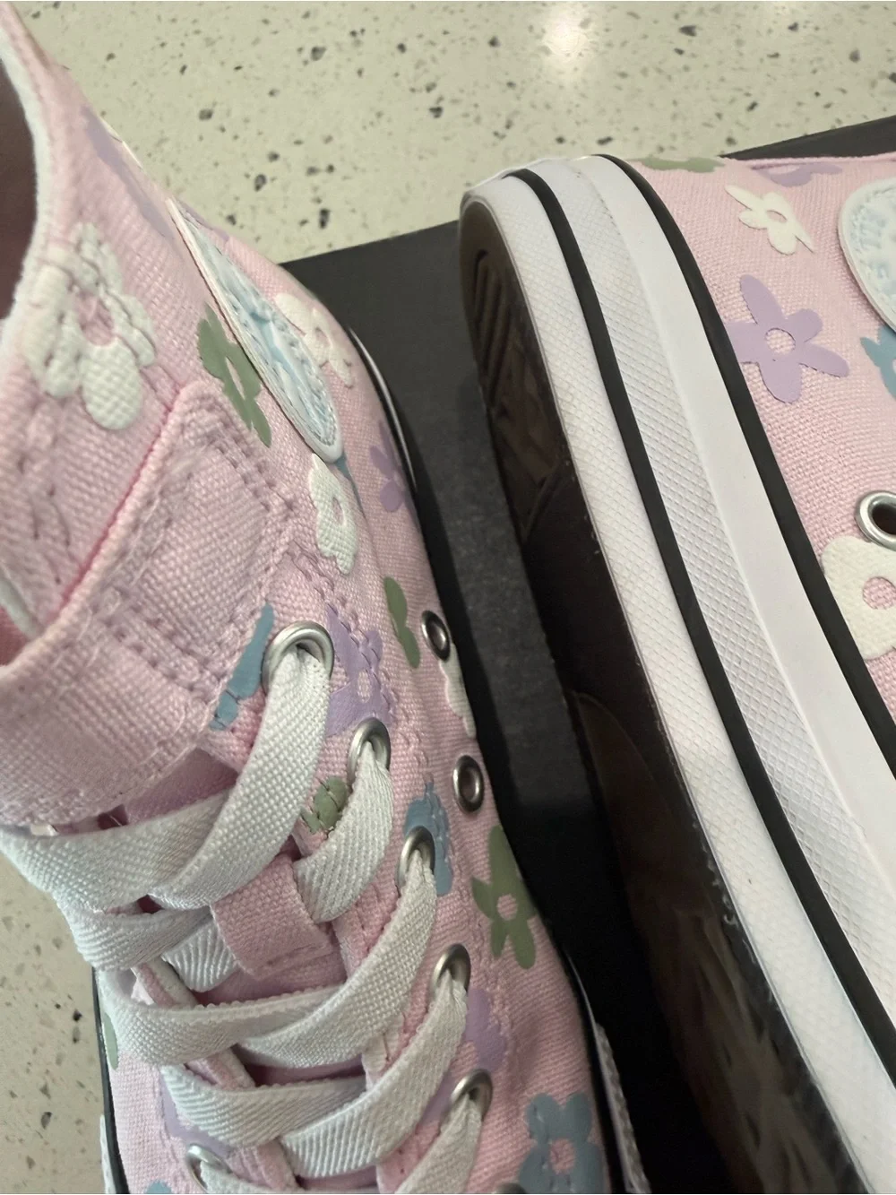 New girls Converse Sz 2 Pink Floral High-Top Shoes with Pastel Accents